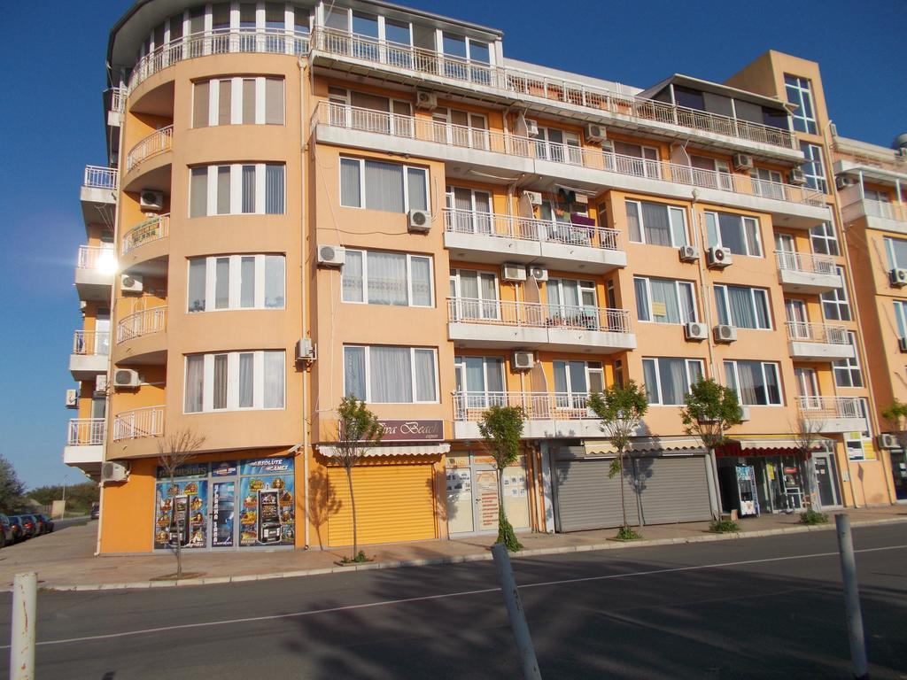 Apartamenti Zhelezovi Поморие Экстерьер фото