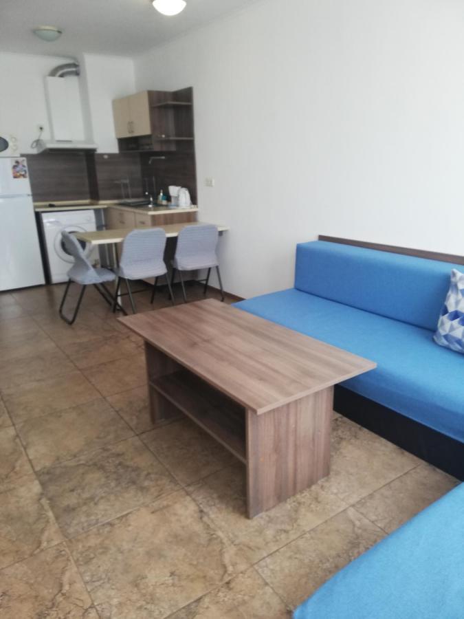 Apartamenti Zhelezovi Поморие Экстерьер фото