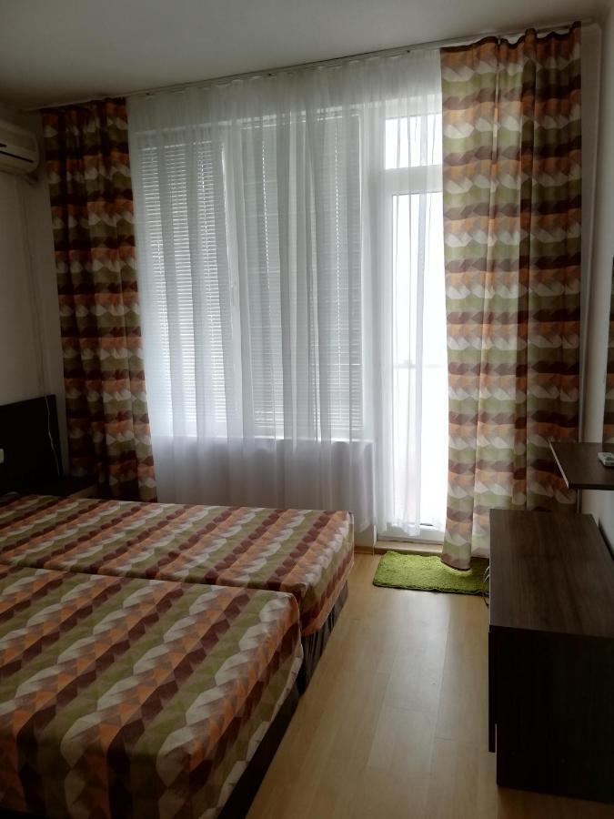 Apartamenti Zhelezovi Поморие Экстерьер фото