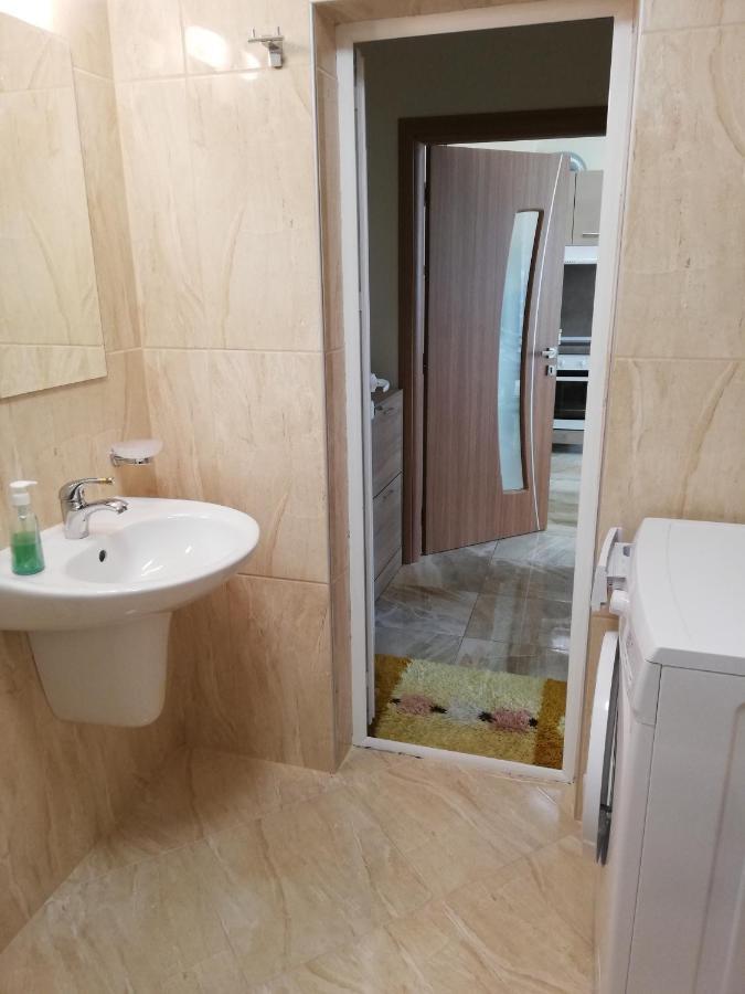 Apartamenti Zhelezovi Поморие Экстерьер фото