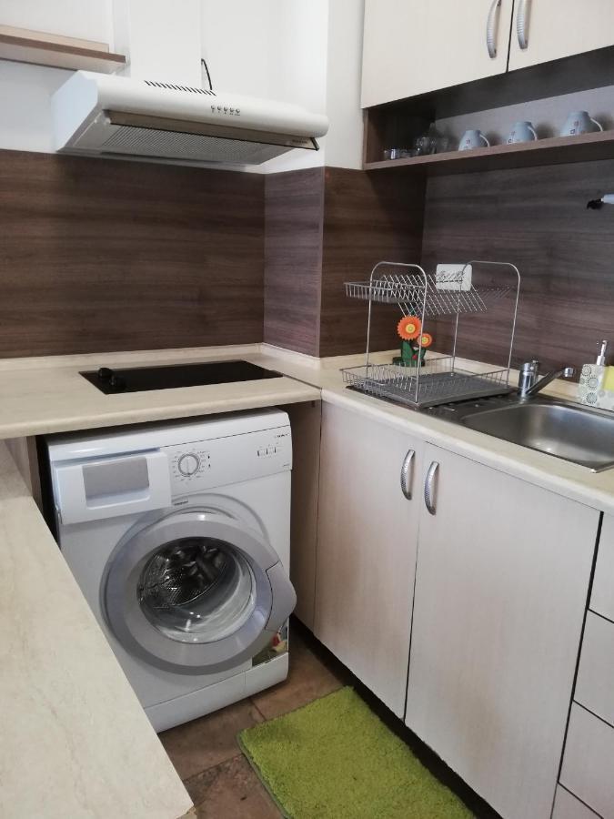 Apartamenti Zhelezovi Поморие Экстерьер фото